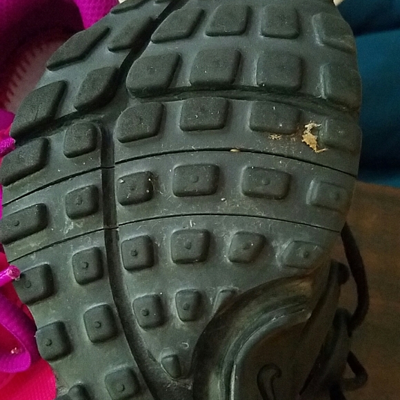 Gently worn - Picture 2 of 2